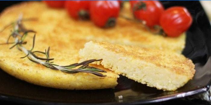 Polenta içinde bir yavaş tencere