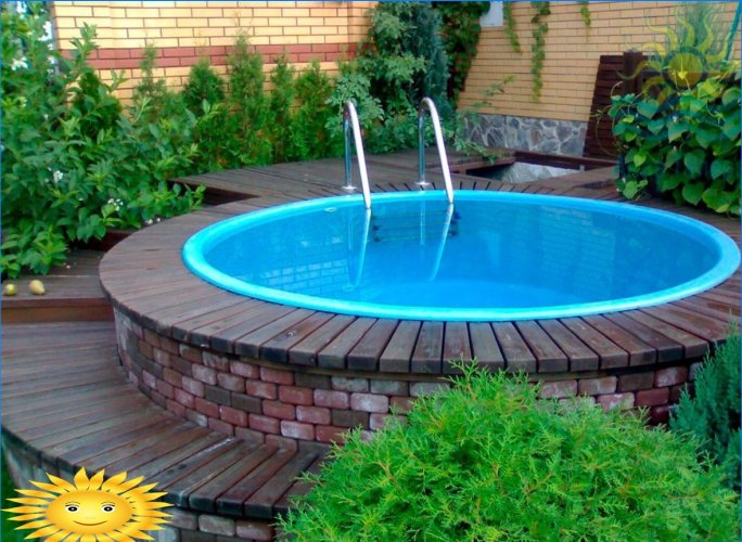 Yazlık evler için çerçeve havuzları: el yapımı