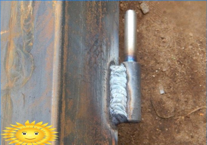 Eğri bir metal kapı nasıl düzeltilir