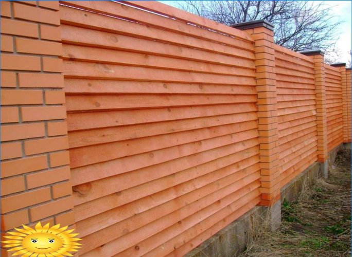 Ucuz kenarlı bir tahta çit nasıl yapılır