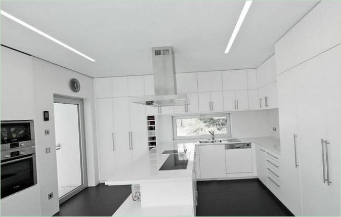 Beyaz mutfak iç mekanı
