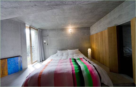 İsviçre'de oval bir yeraltı evinin yatak odası tasarımı
