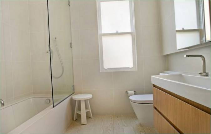 Avustralya'daki Fitzroy Residence kır evinin banyosu