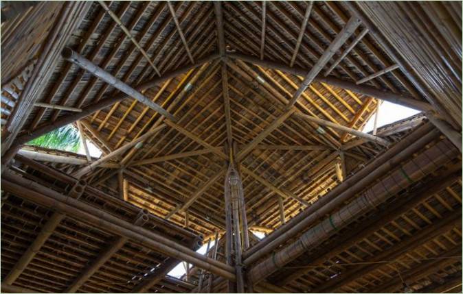 Bambu gergi çatı