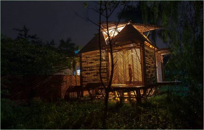 BB Home bambu evinin gece aydınlatması