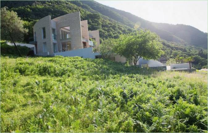 Enforma, Stoliv, Karadağ'dan Adriyatik kıyısında deniz kabuğu şeklinde lüks villa